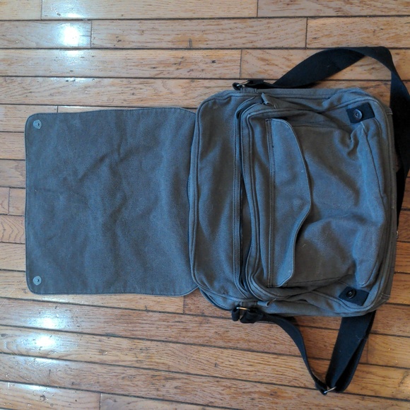 Thinkgeek Bags Thinkgeek Dnd Bag Of Holding Canvas Messenger Laptop